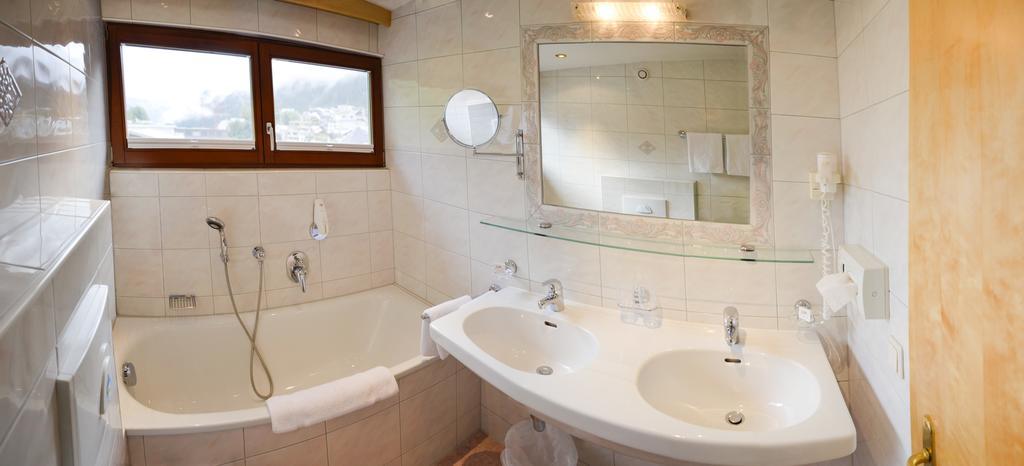 Hotel Garni Mirabell Ischgl Exterior foto